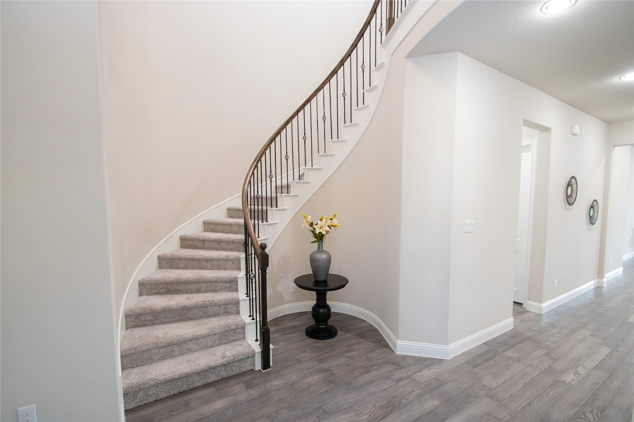 12709 Royal Oaks Lane Farmers Branch TX 75234