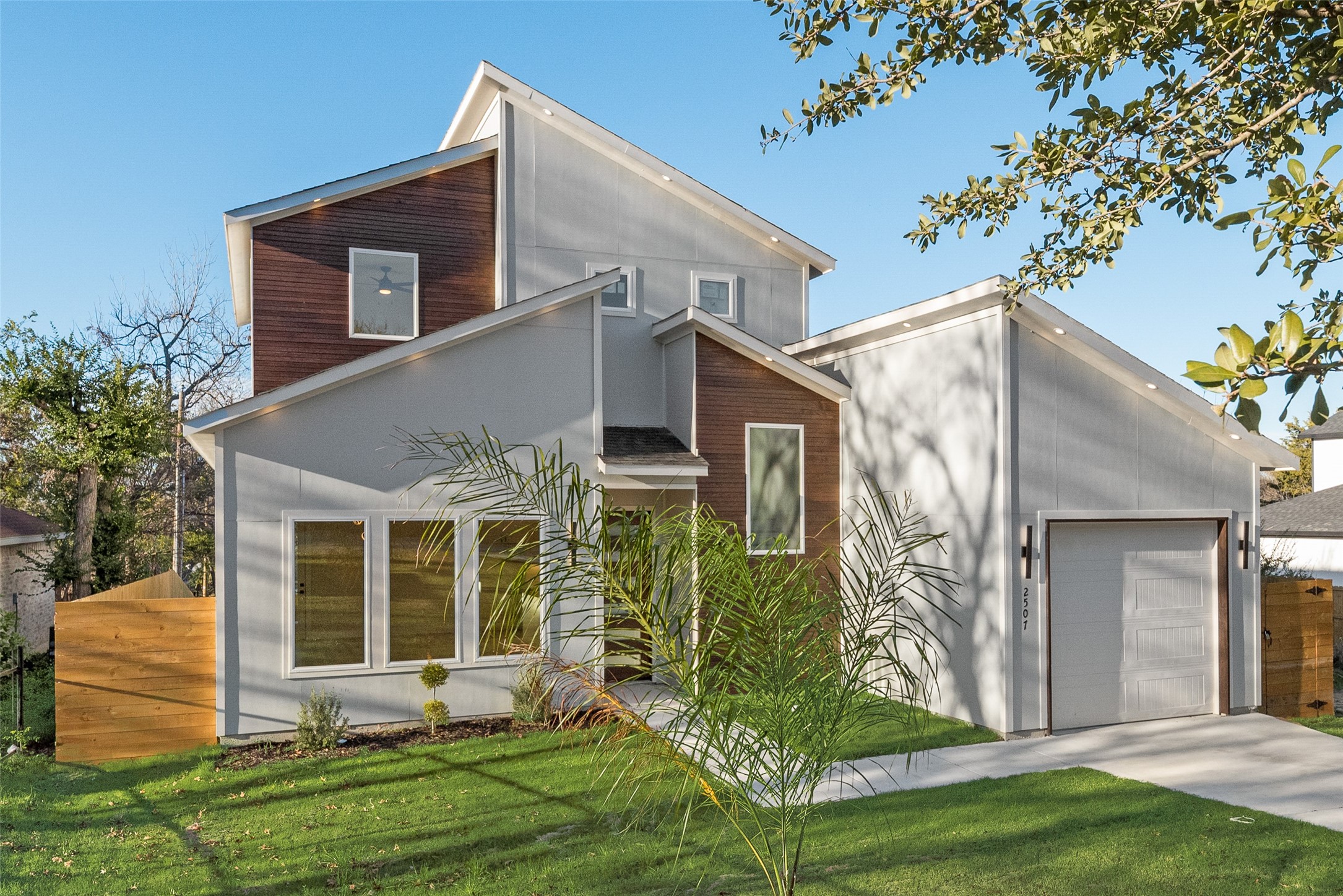 2507 Fatima Avenue Dallas TX 75241