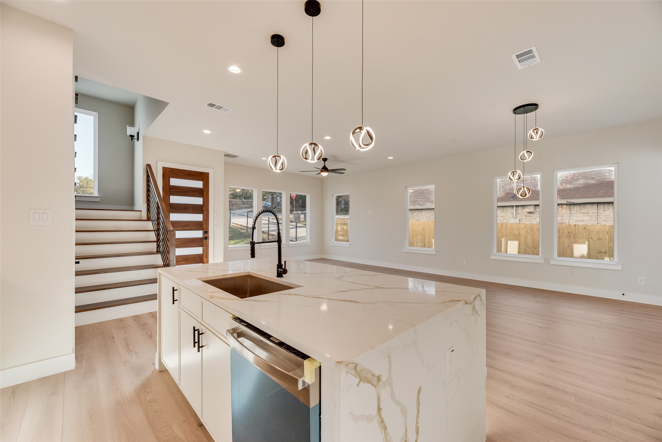 2507 Fatima Avenue Dallas TX 75241
