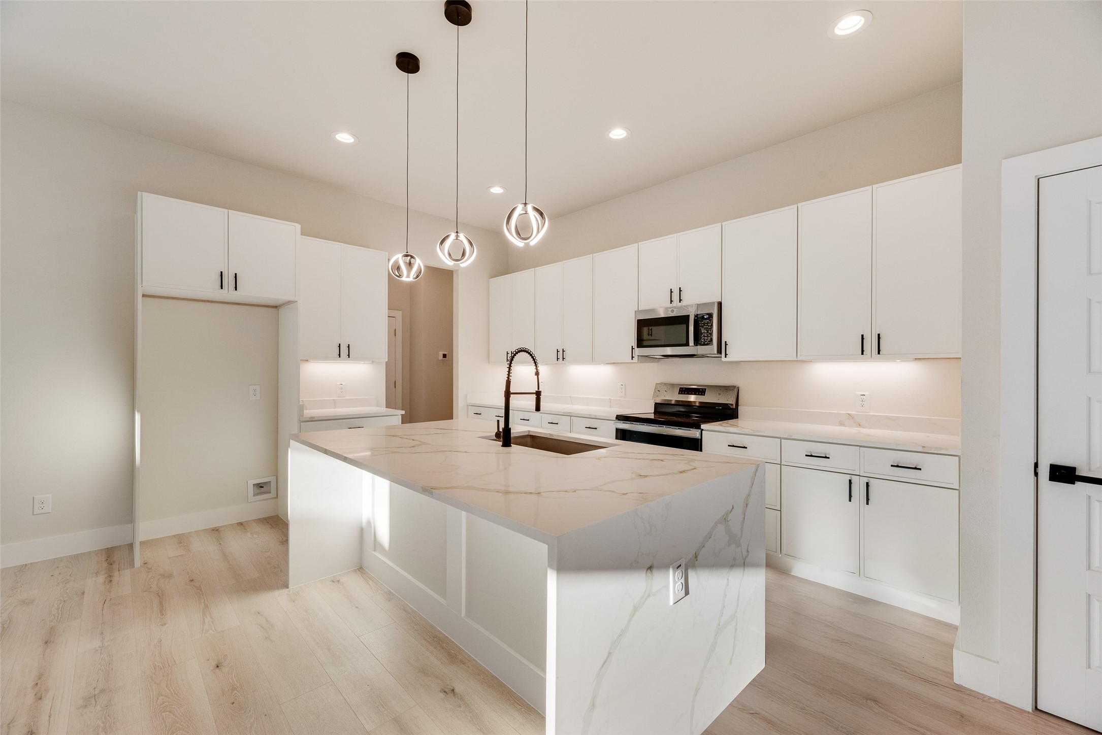 2507 Fatima Avenue Dallas TX 75241