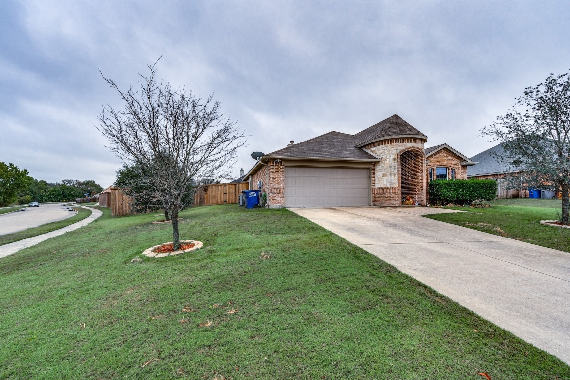 300 Crosscreek Drive Princeton TX 75407