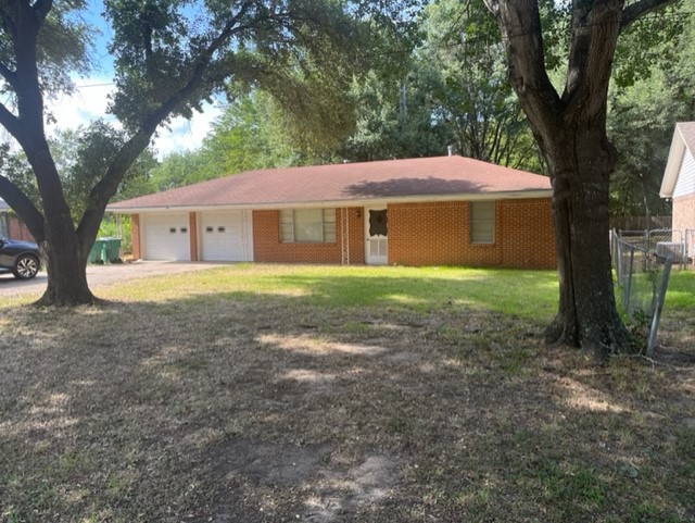 403 E 11th Street Thornton TX 76687