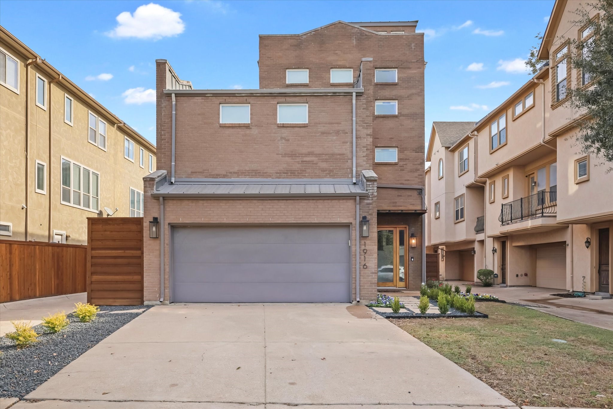 1916 Euclid Avenue Dallas TX 75206