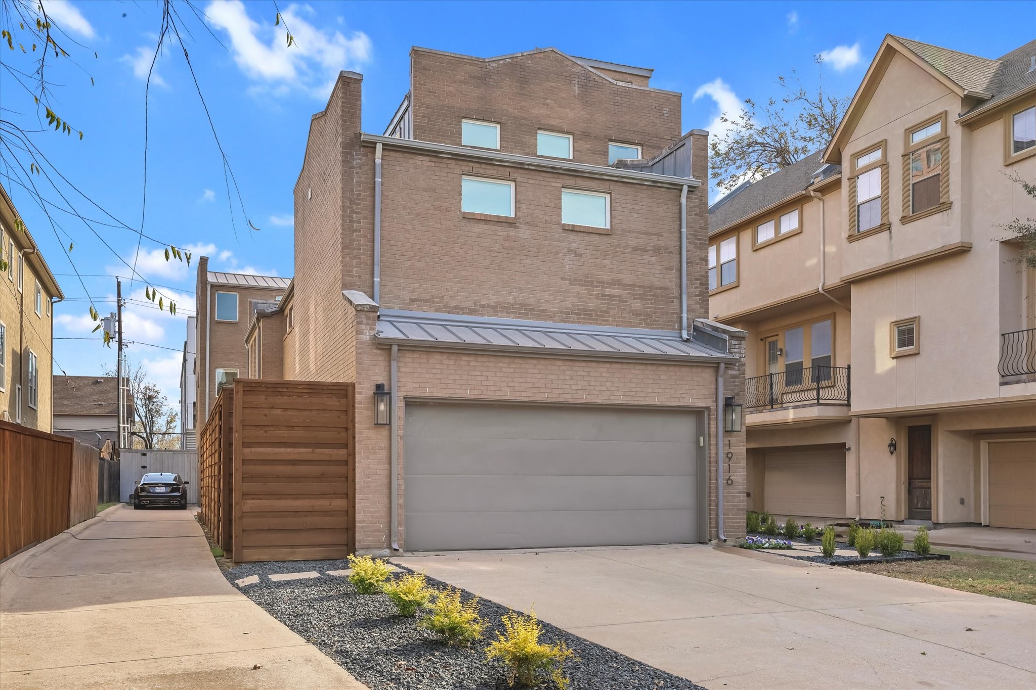 1916 Euclid Avenue Dallas TX 75206