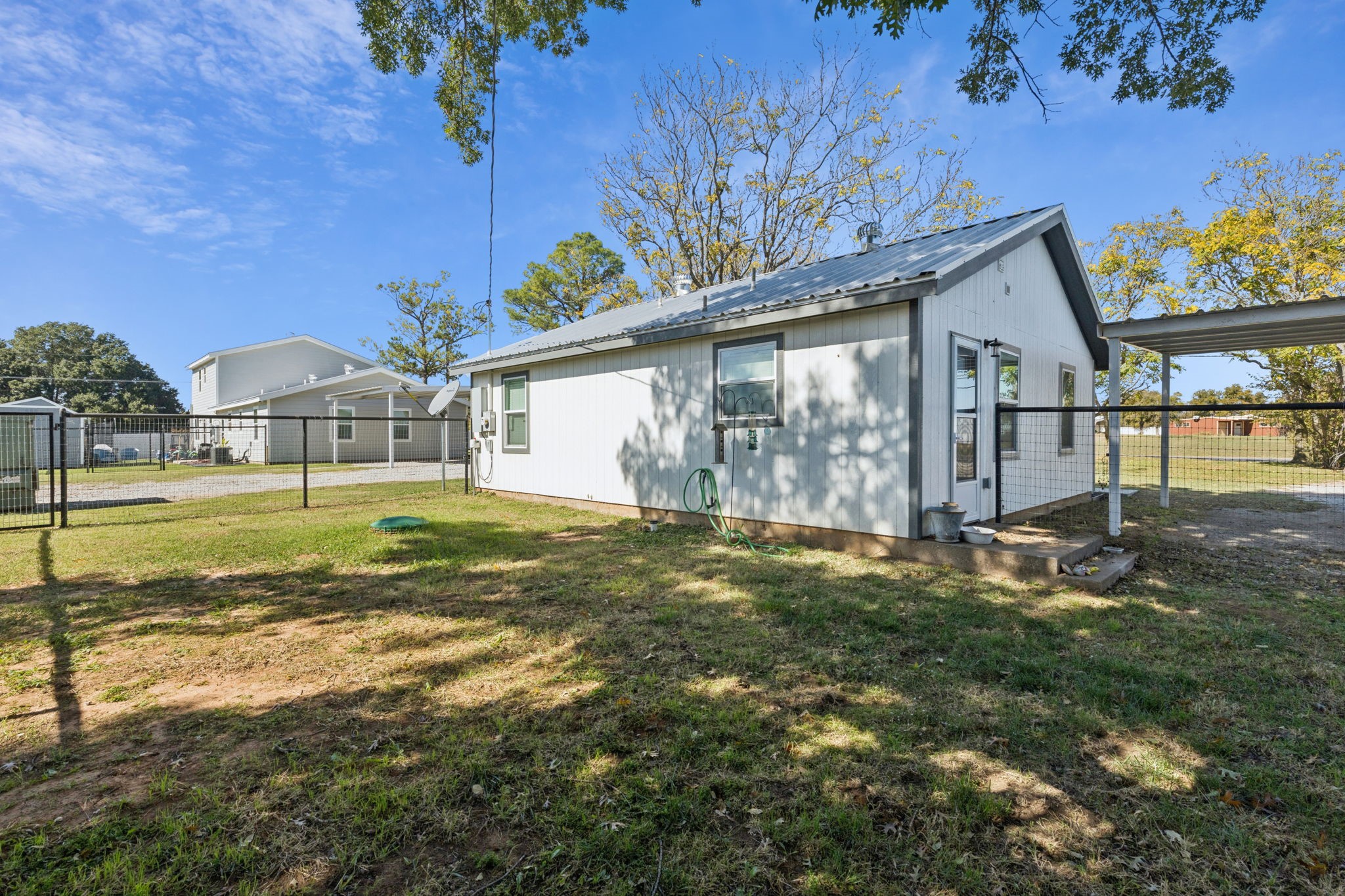 1060 E Reno Road Reno TX 76020