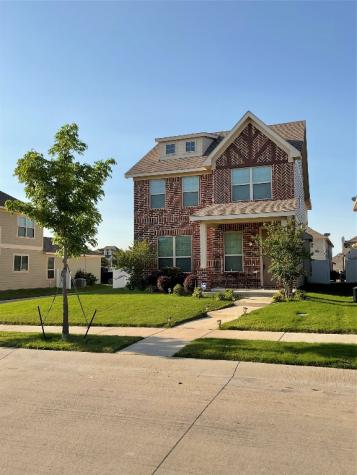 1005 Holly Anne Lane Aubrey TX 76227