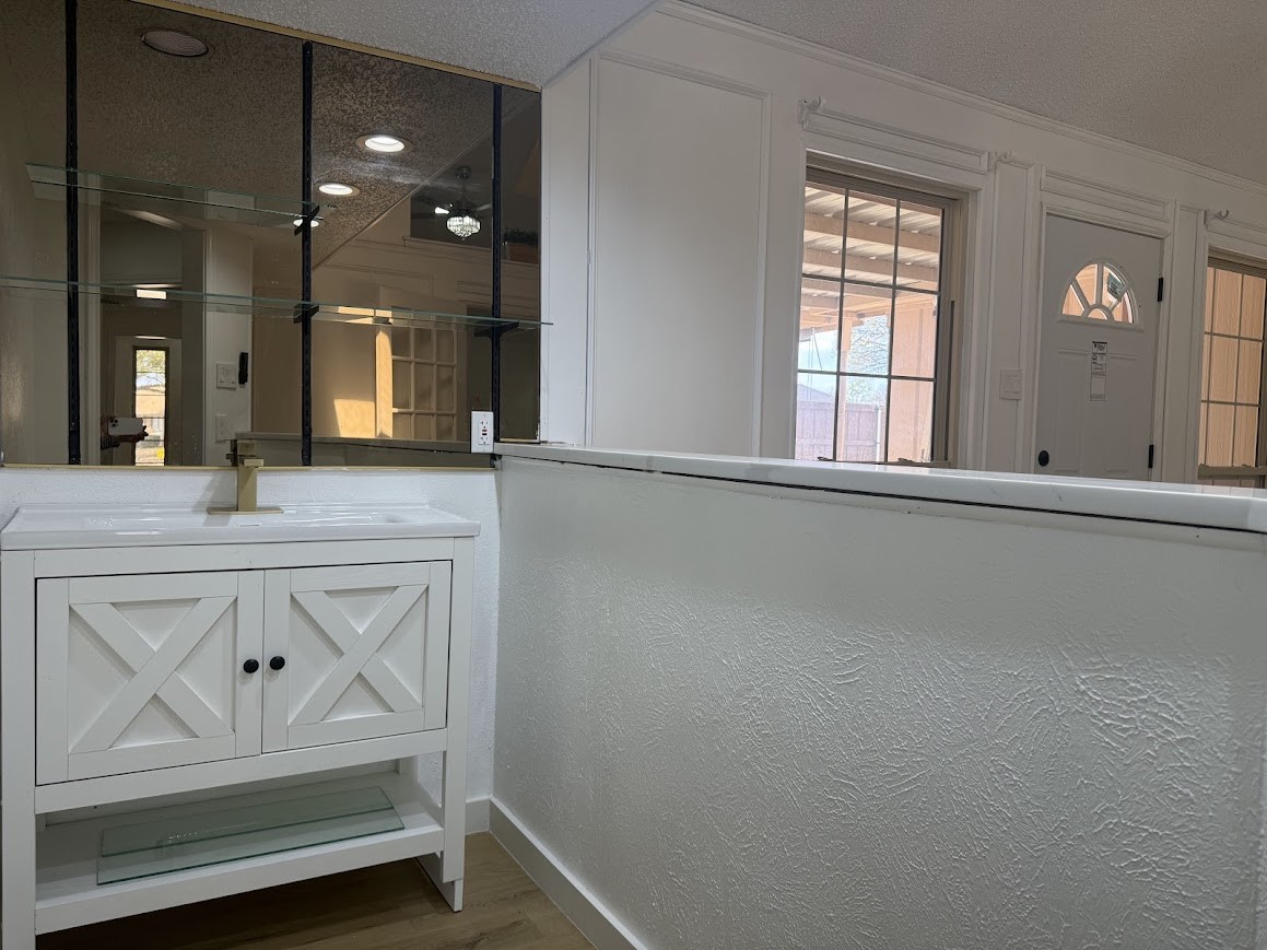 413 Kingsbridge Court Garland TX 75040