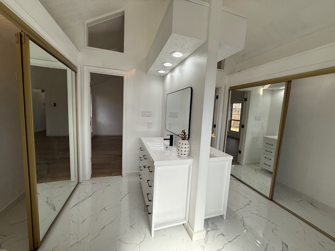 413 Kingsbridge Court Garland TX 75040