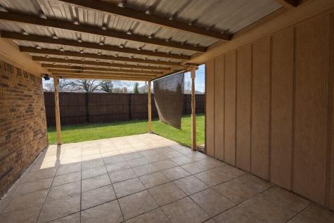 413 Kingsbridge Court Garland TX 75040