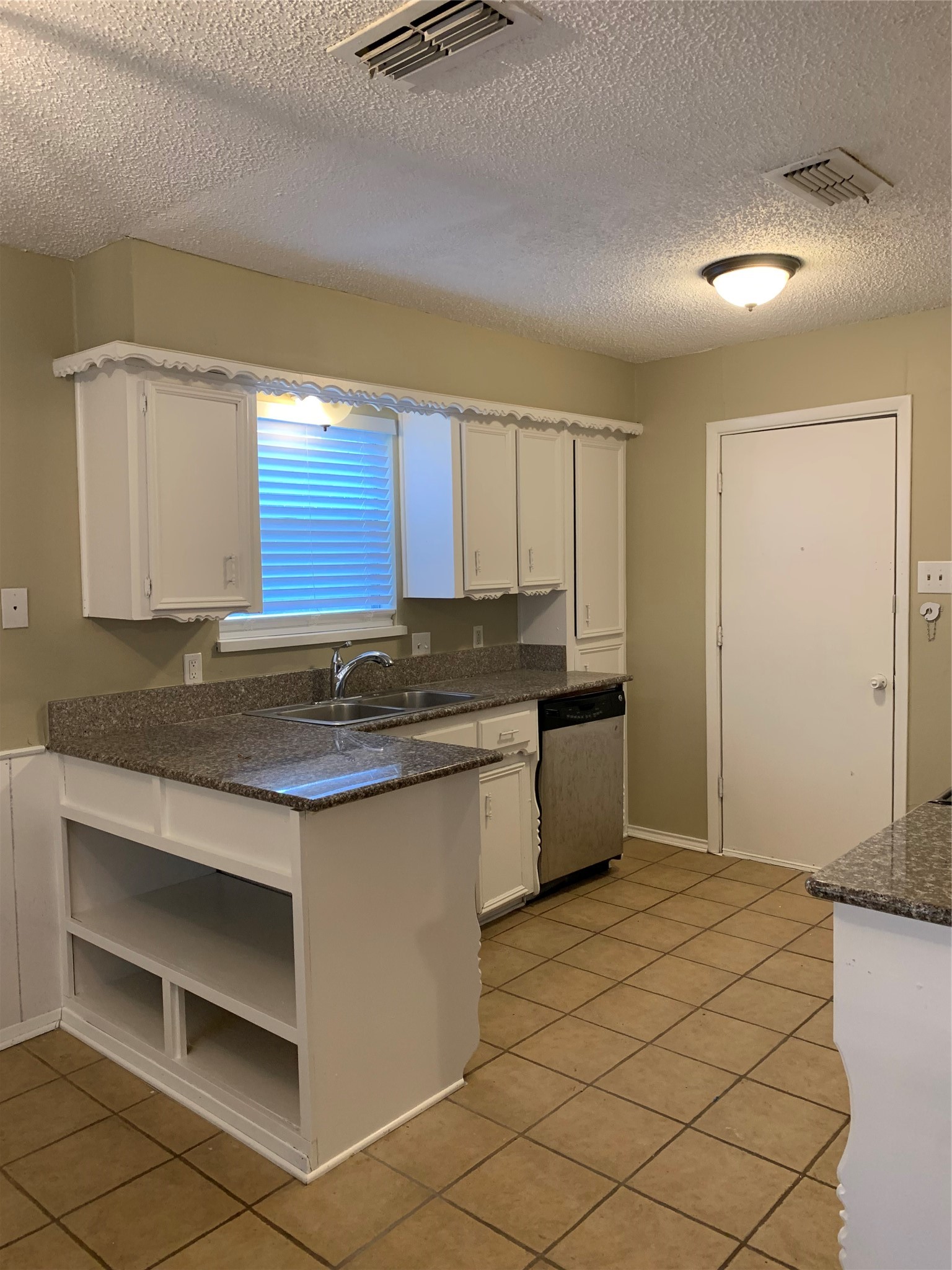 5410 Kings Manor Drive Lake Dallas TX 75065