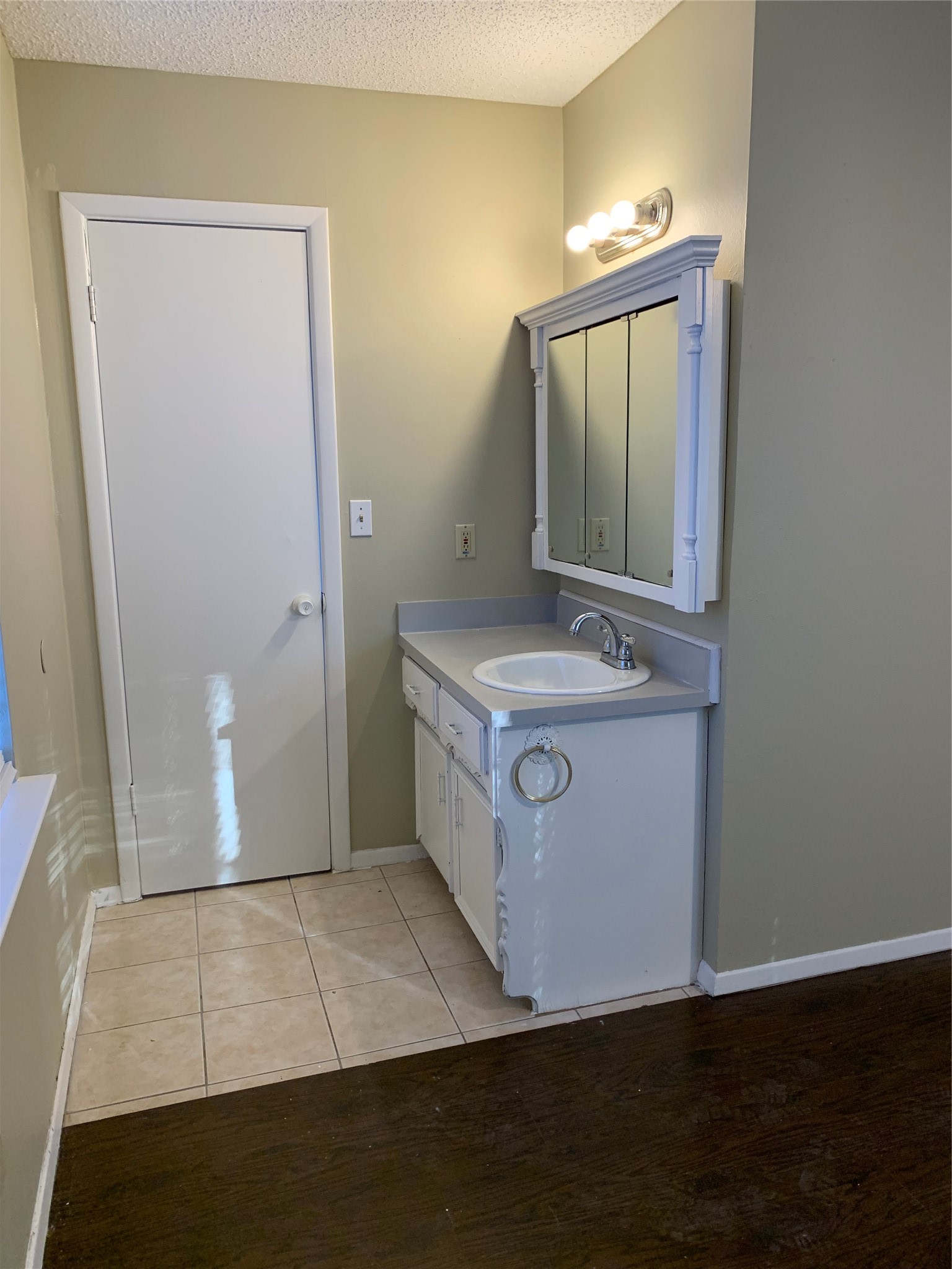 5410 Kings Manor Drive Lake Dallas TX 75065