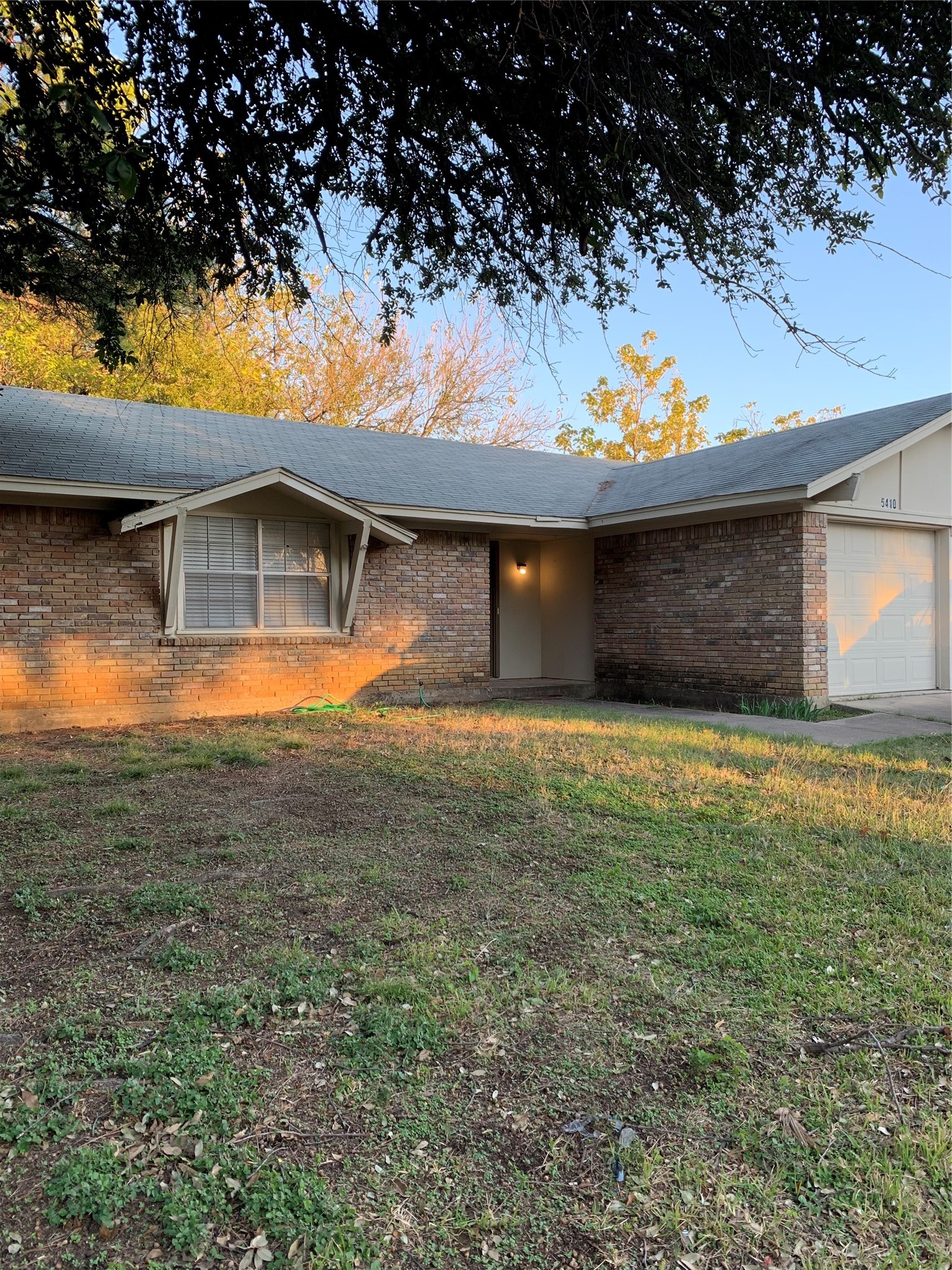 5410 Kings Manor Drive Lake Dallas TX 75065