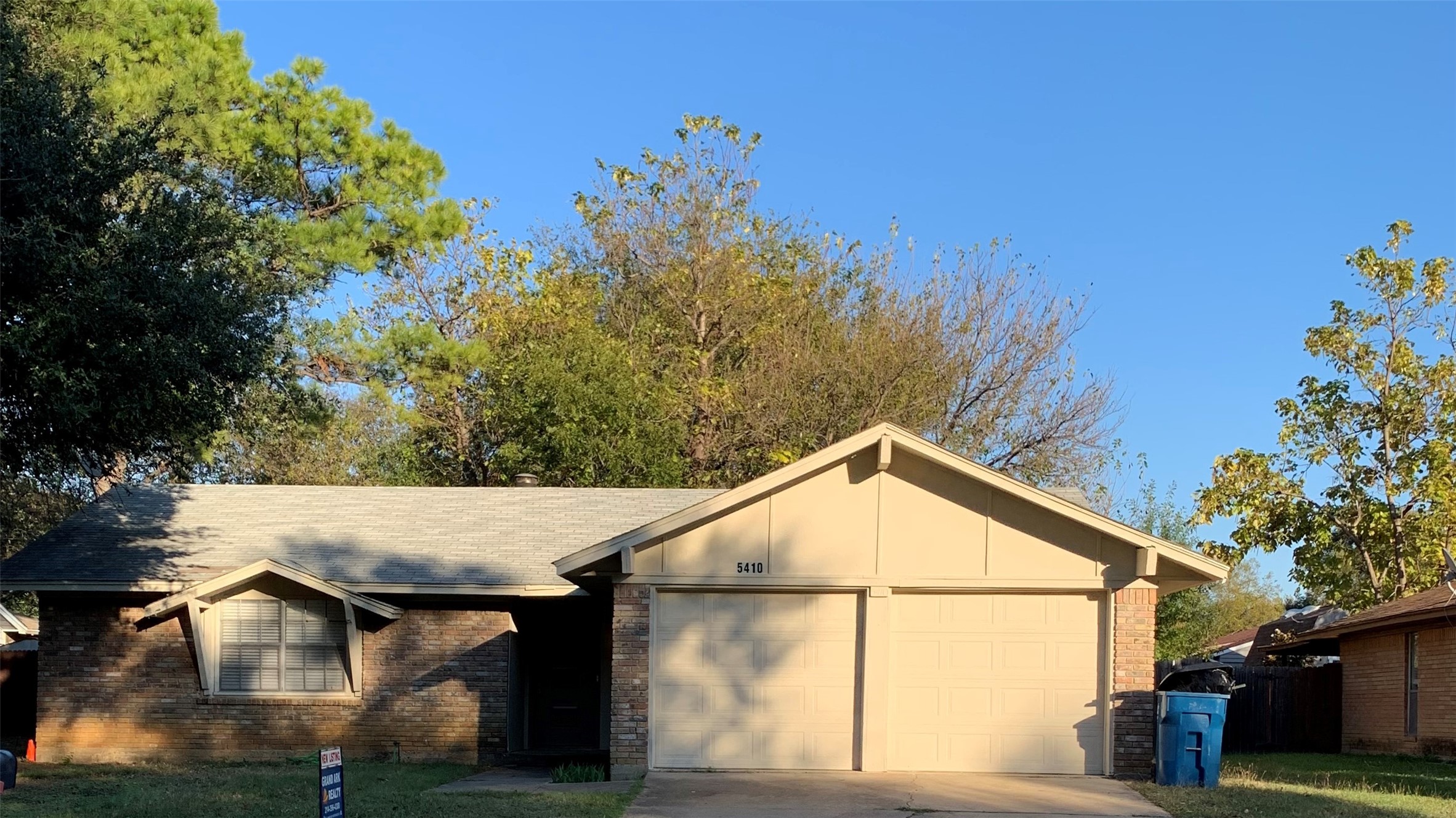 5410 Kings Manor Drive Lake Dallas TX 75065