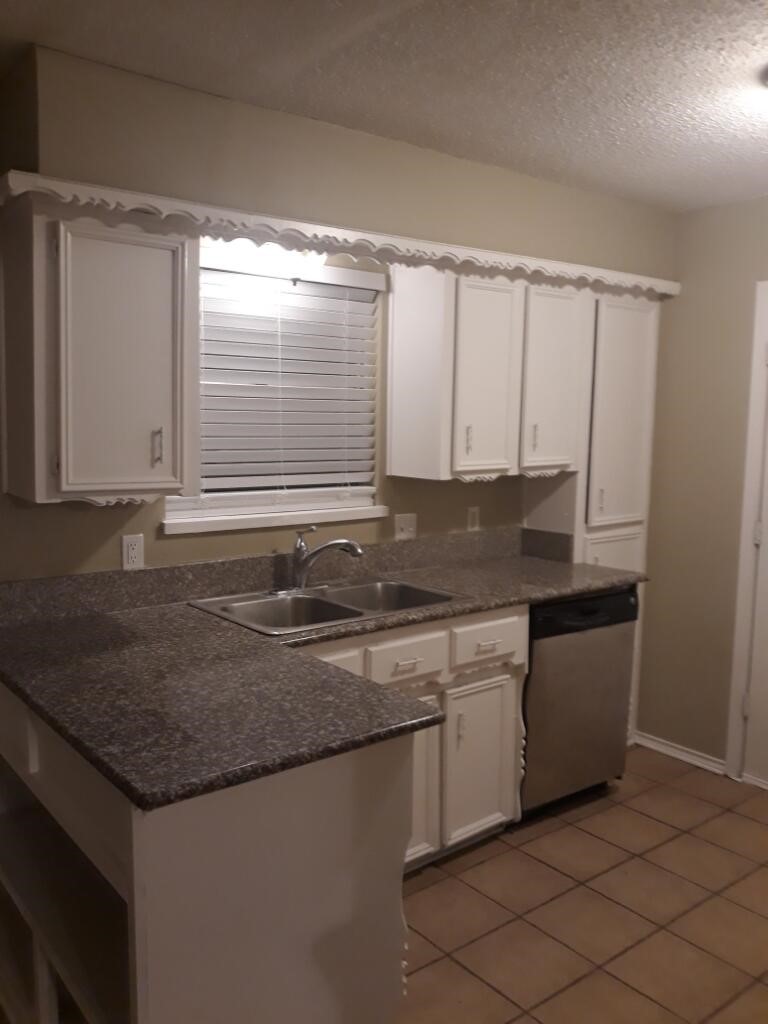 5410 Kings Manor Drive Lake Dallas TX 75065