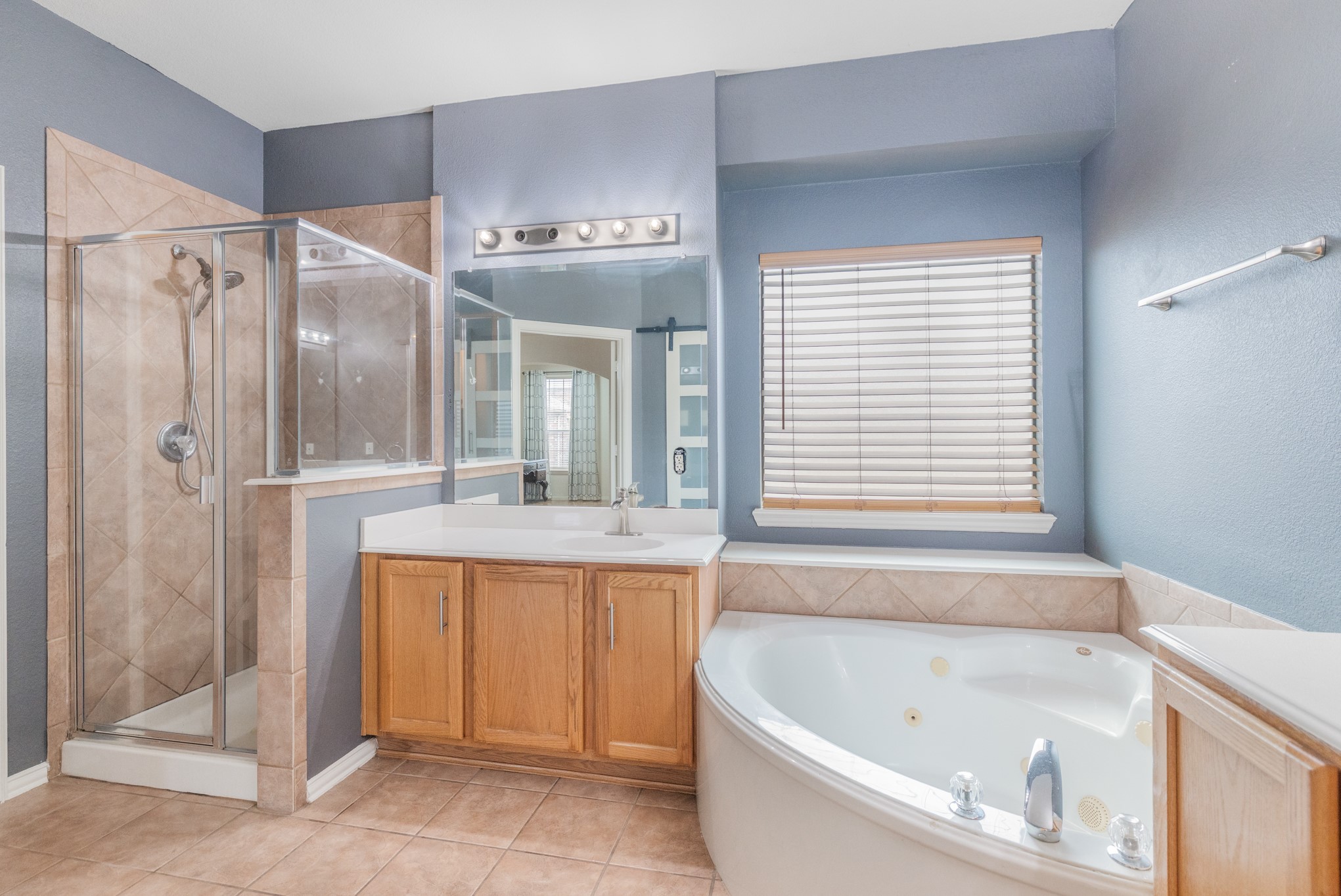 7712 Smugglers Cove Arlington TX 76016