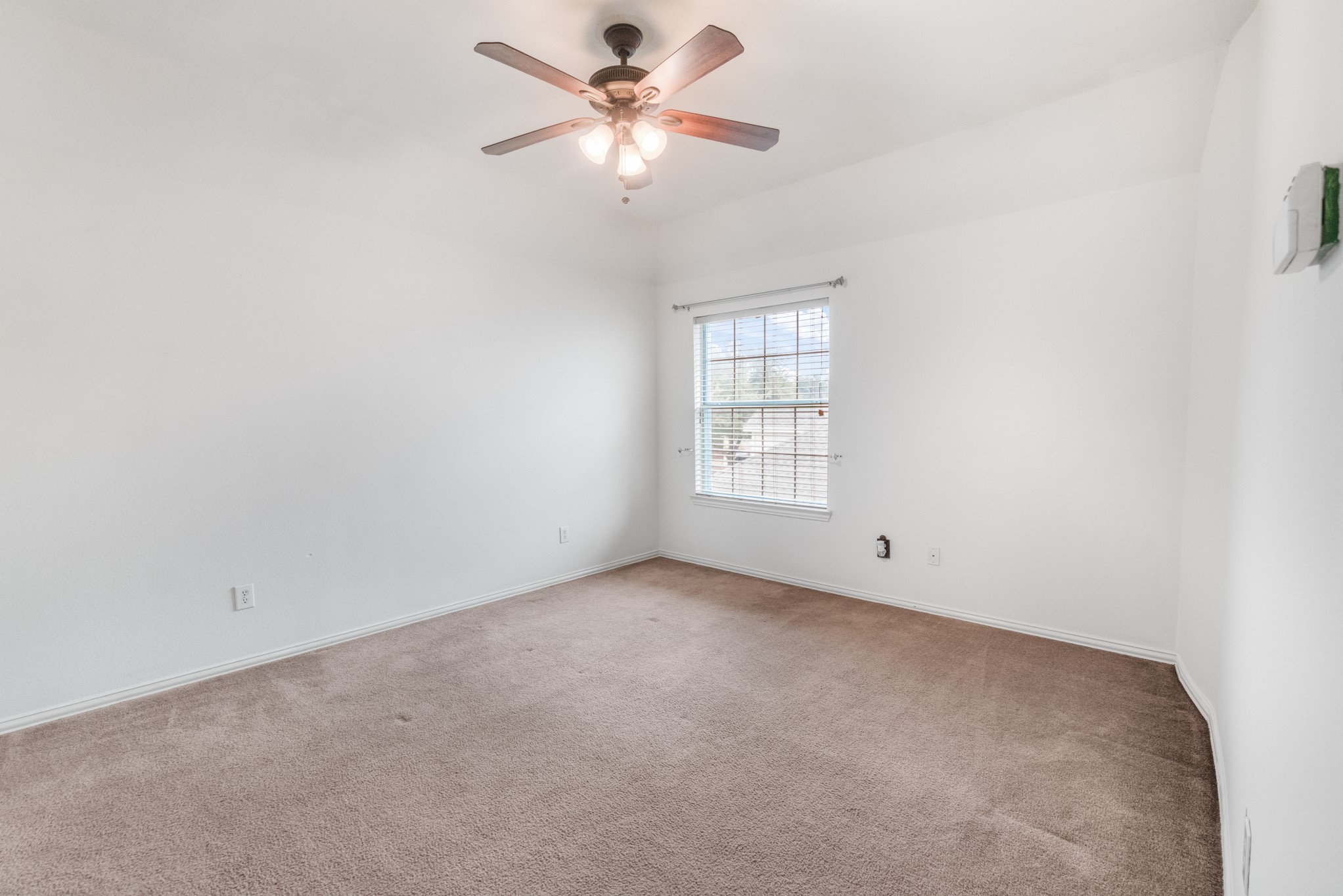 7712 Smugglers Cove Arlington TX 76016