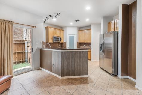 7712 Smugglers Cove Arlington TX 76016
