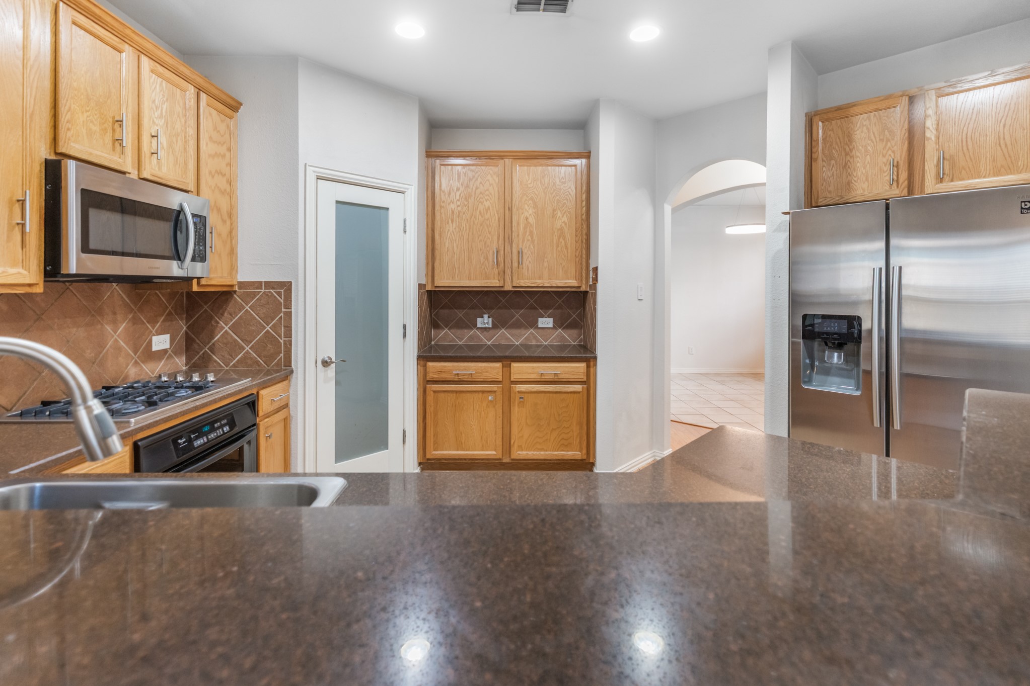 7712 Smugglers Cove Arlington TX 76016