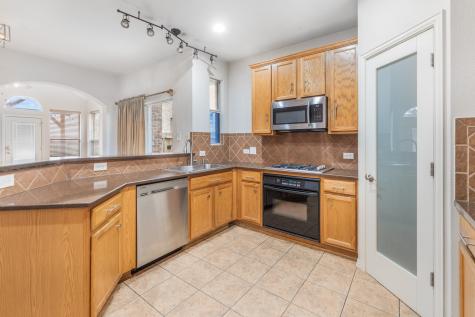 7712 Smugglers Cove Arlington TX 76016