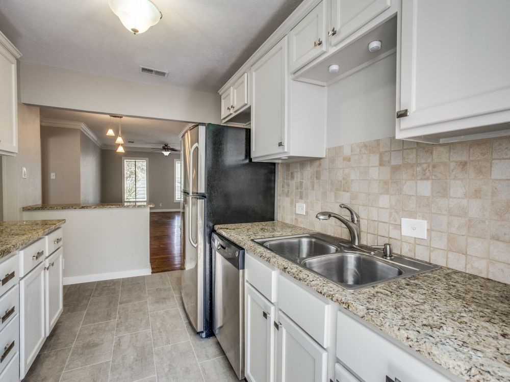 6470 Lindell Avenue Fort Worth TX 76116