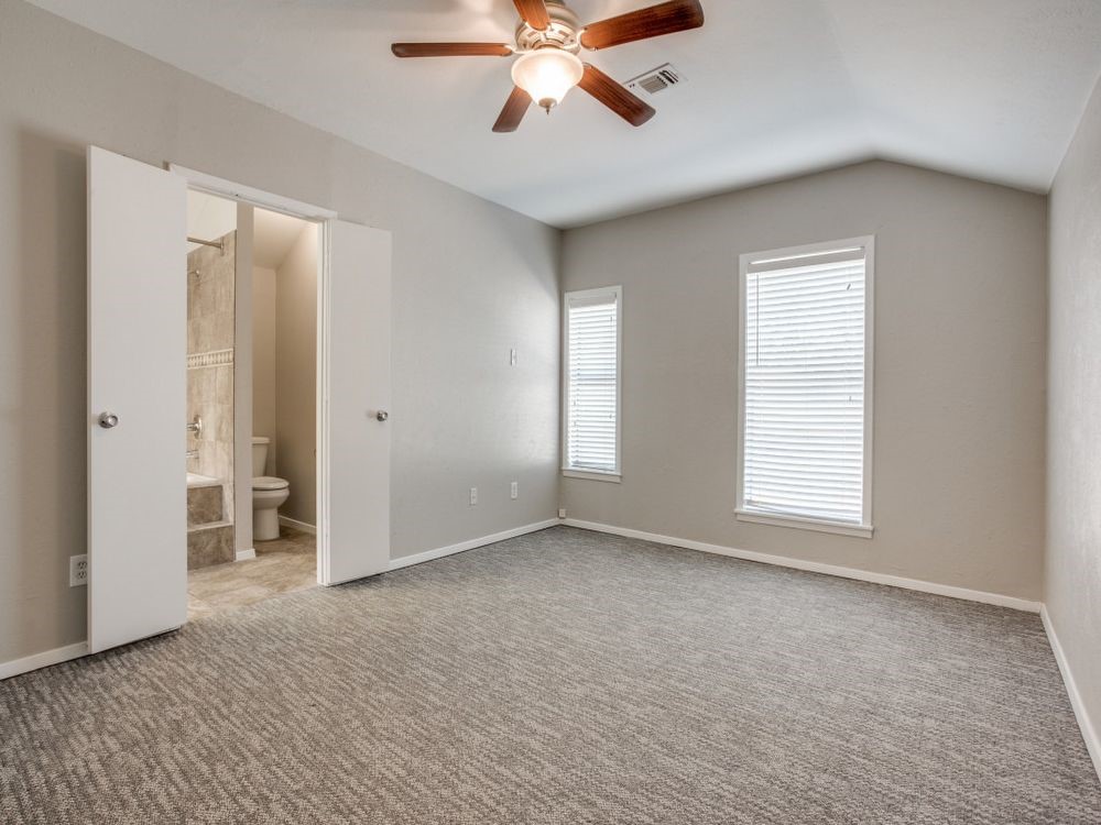 6470 Lindell Avenue Fort Worth TX 76116