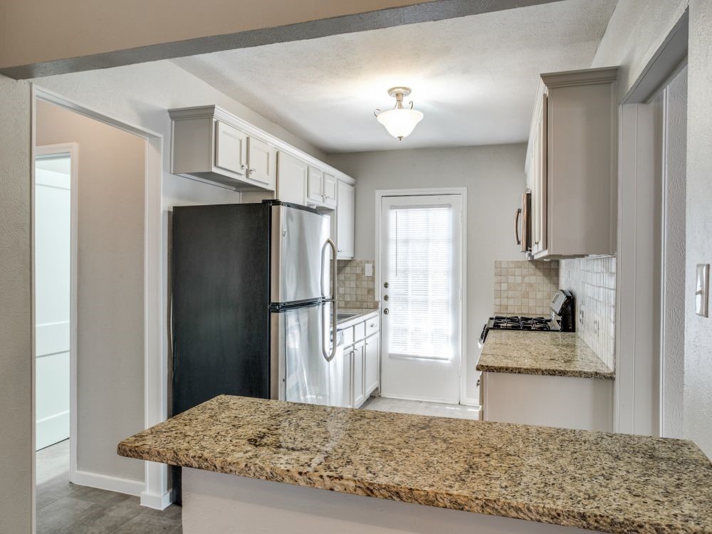 6470 Lindell Avenue Fort Worth TX 76116