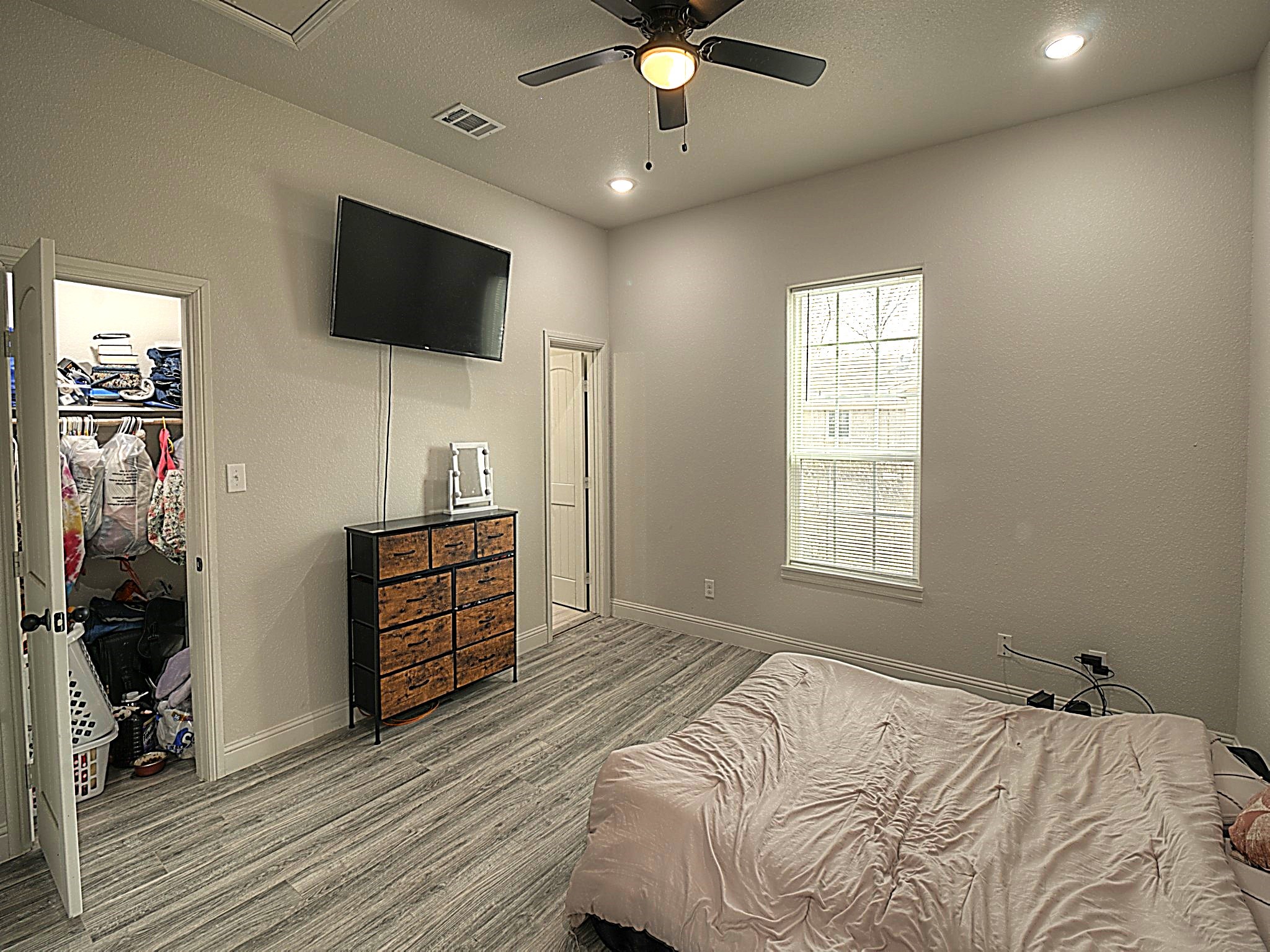 605 Olive Street Cleburne TX 76031