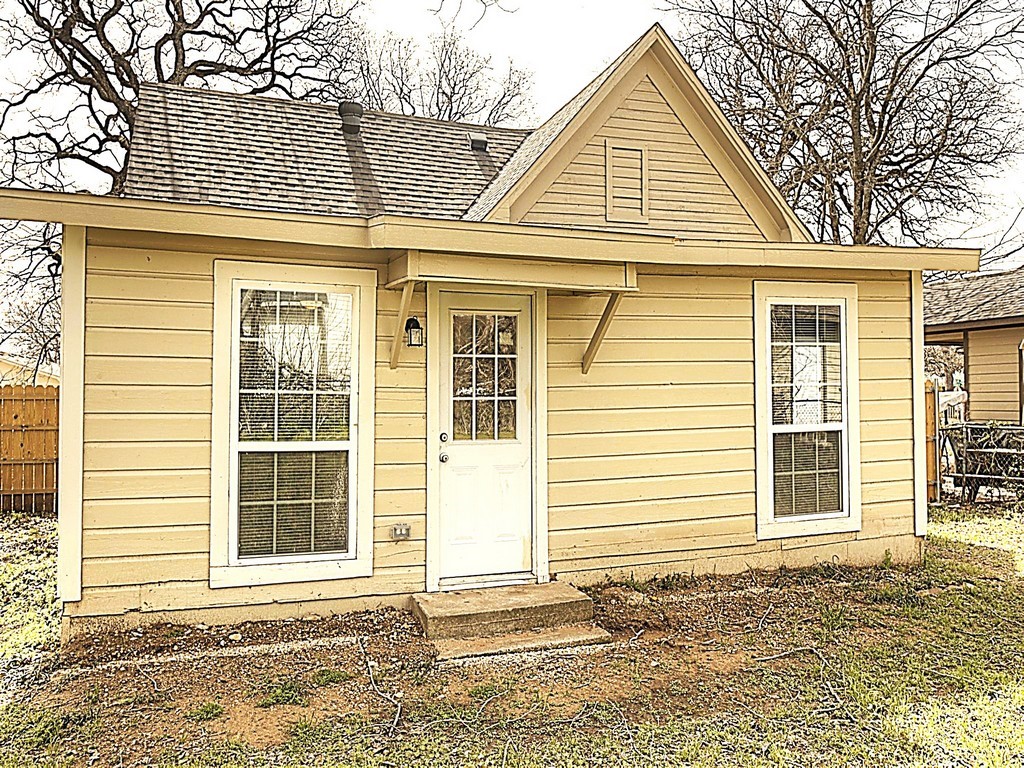 605 Olive Street Cleburne TX 76031