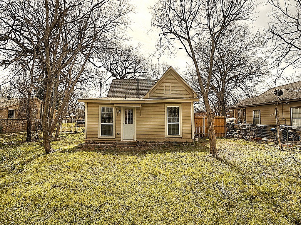 605 Olive Street Cleburne TX 76031