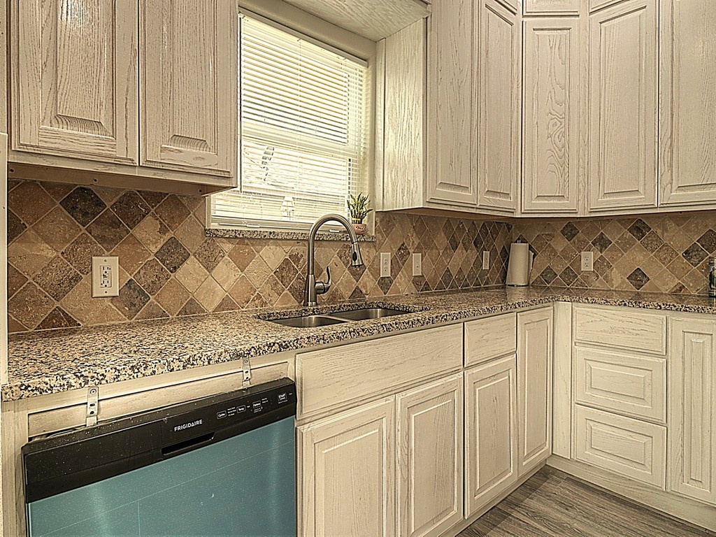 605 Olive Street Cleburne TX 76031