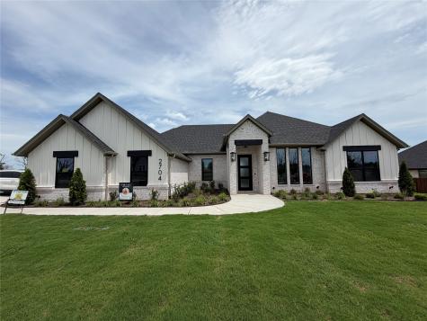 2704 Village Road Granbury TX 76049