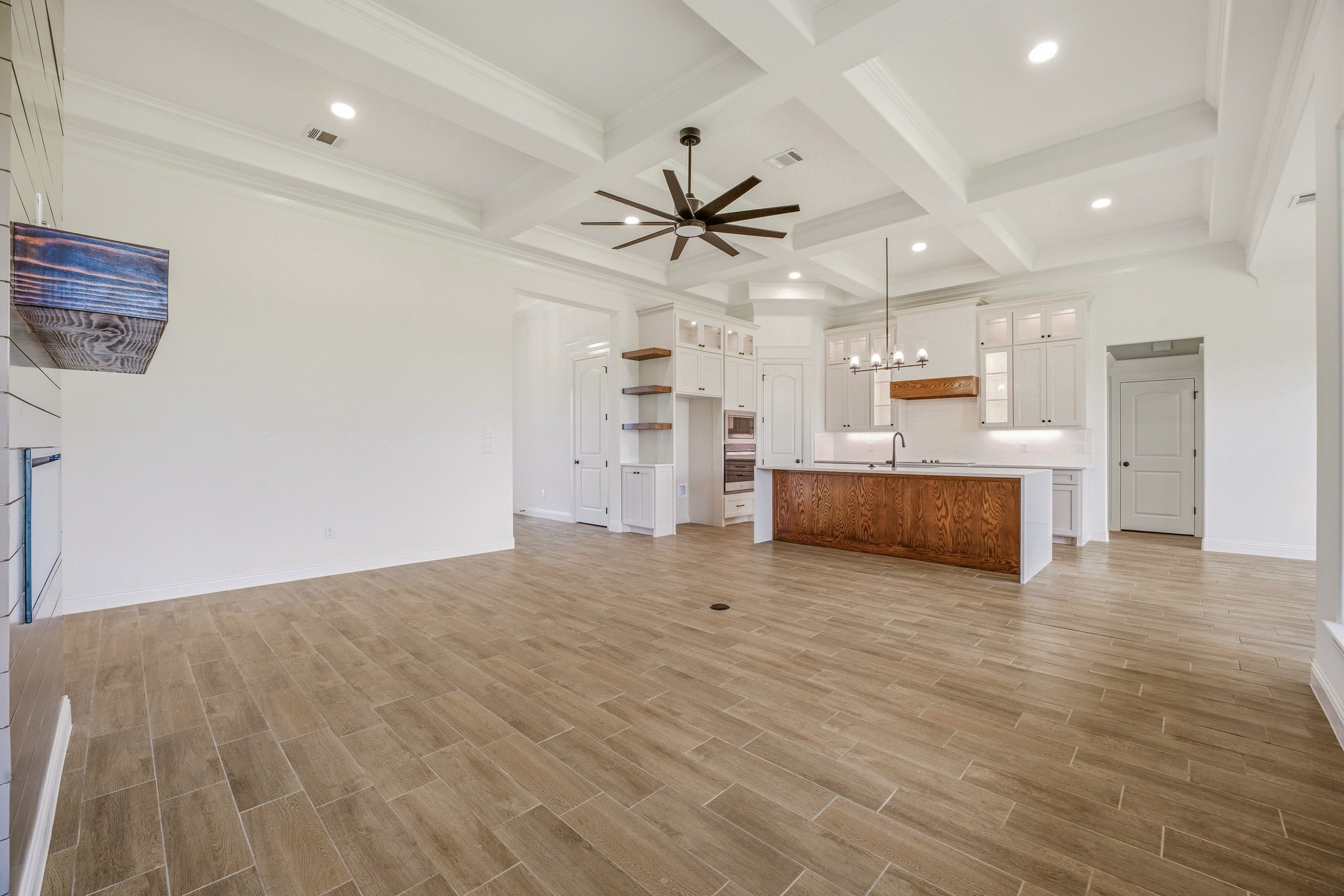 2704 Village Road Granbury TX 76049