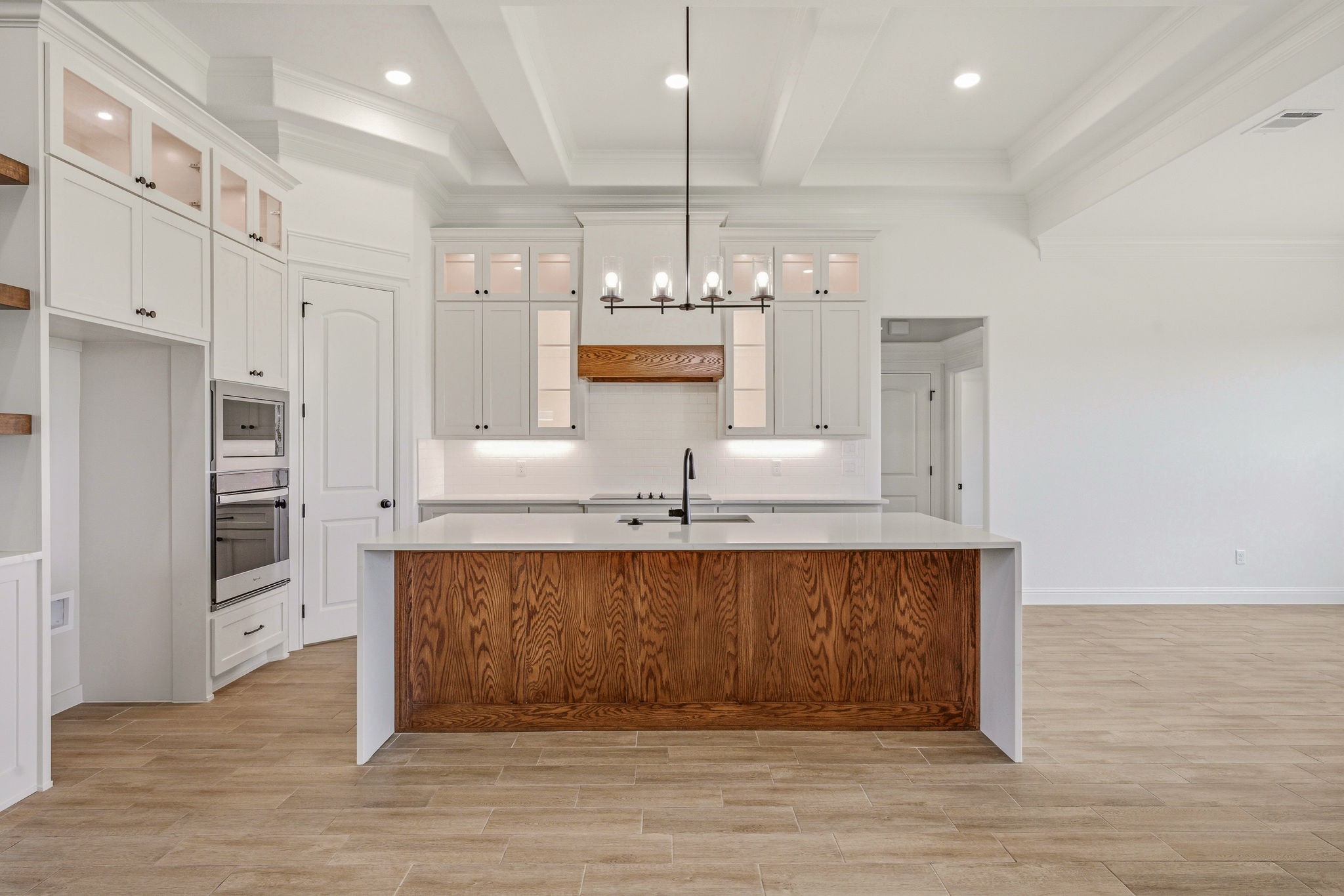 2704 Village Road Granbury TX 76049