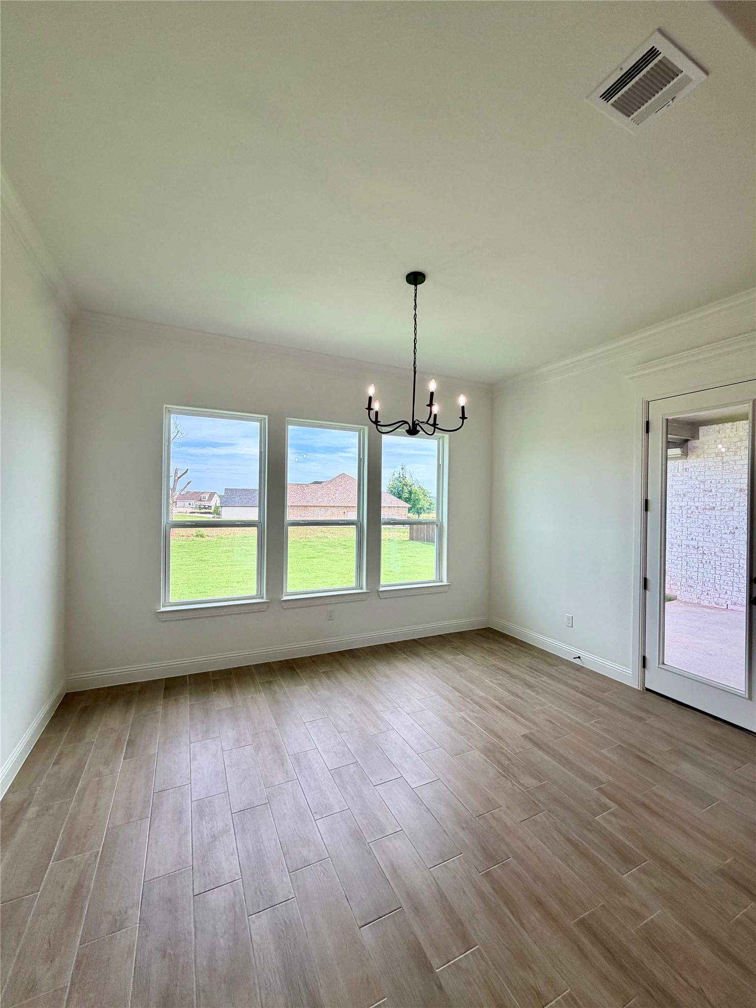 2704 Village Road Granbury TX 76049