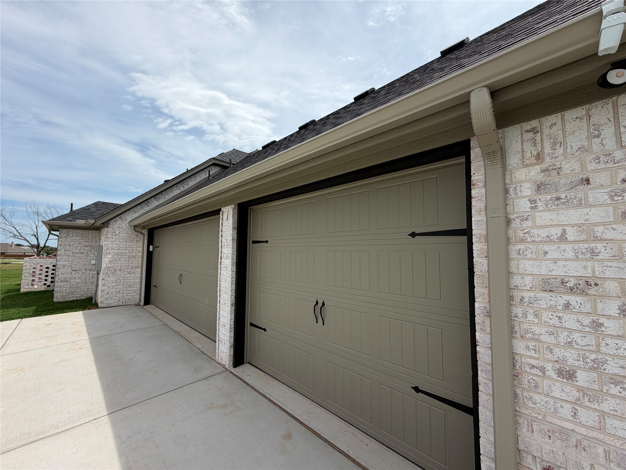 2704 Village Road Granbury TX 76049