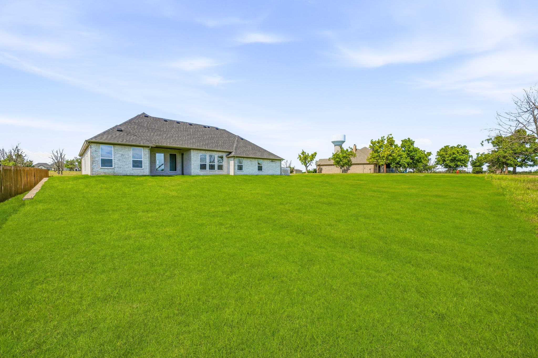 2704 Village Road Granbury TX 76049