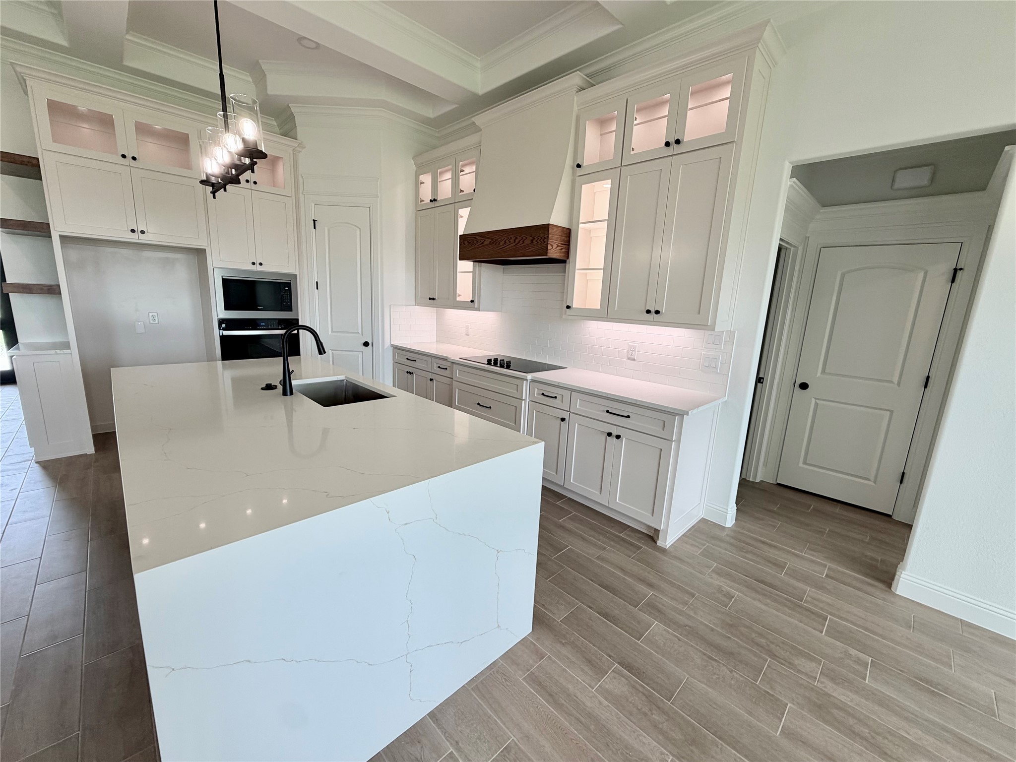 2704 Village Road Granbury TX 76049