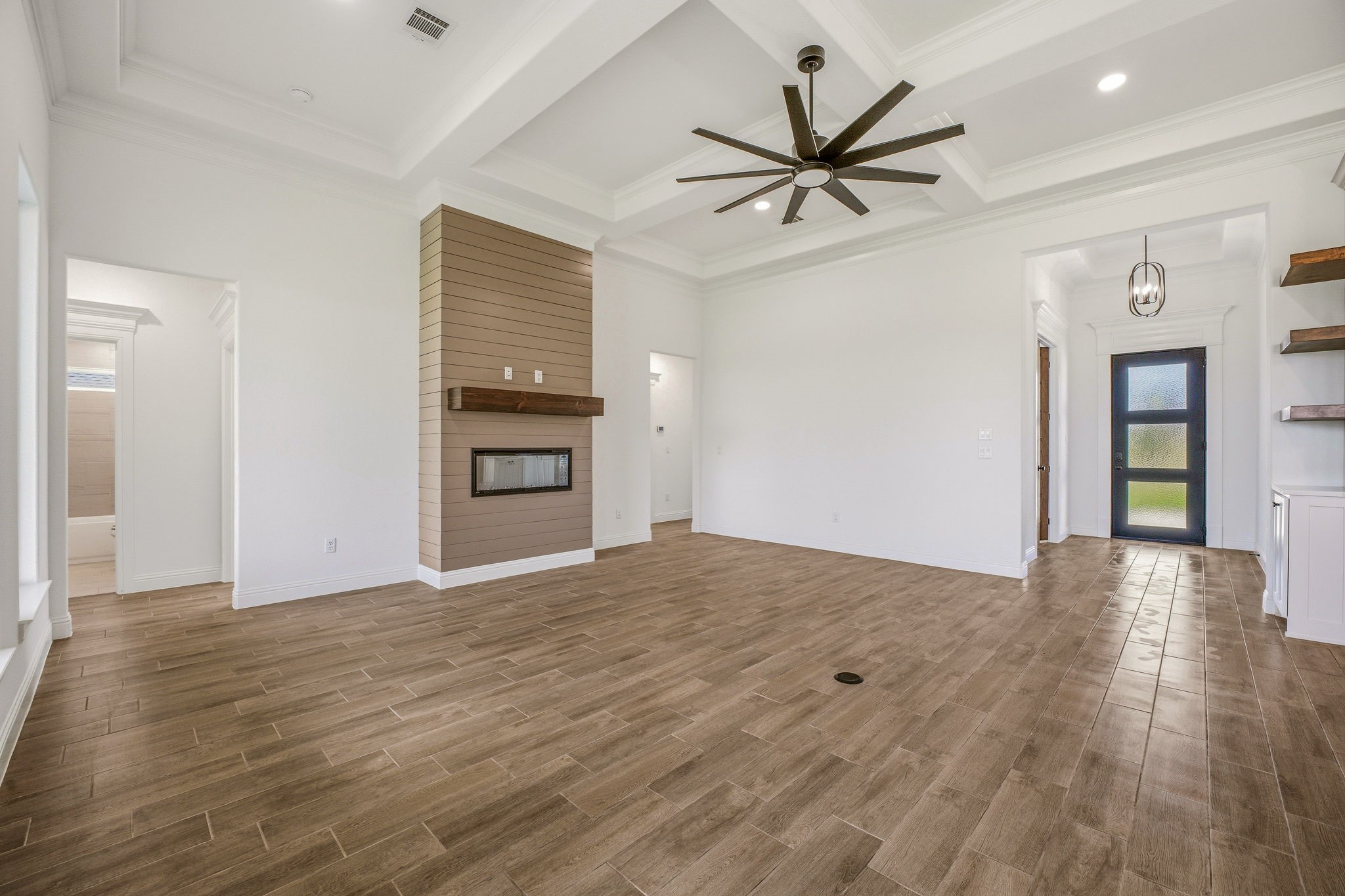2704 Village Road Granbury TX 76049