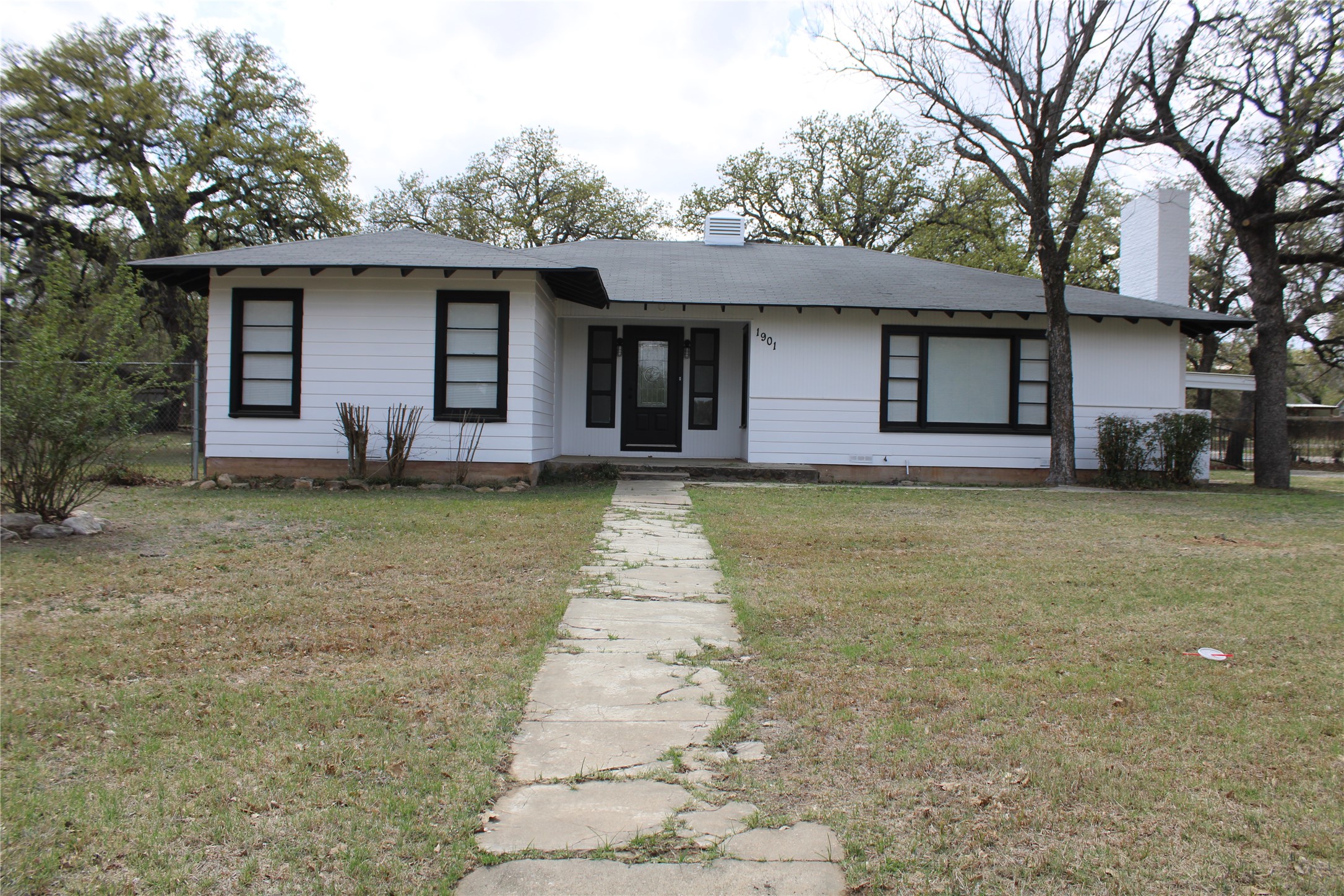 1901 Vine Street Brownwood TX 76801