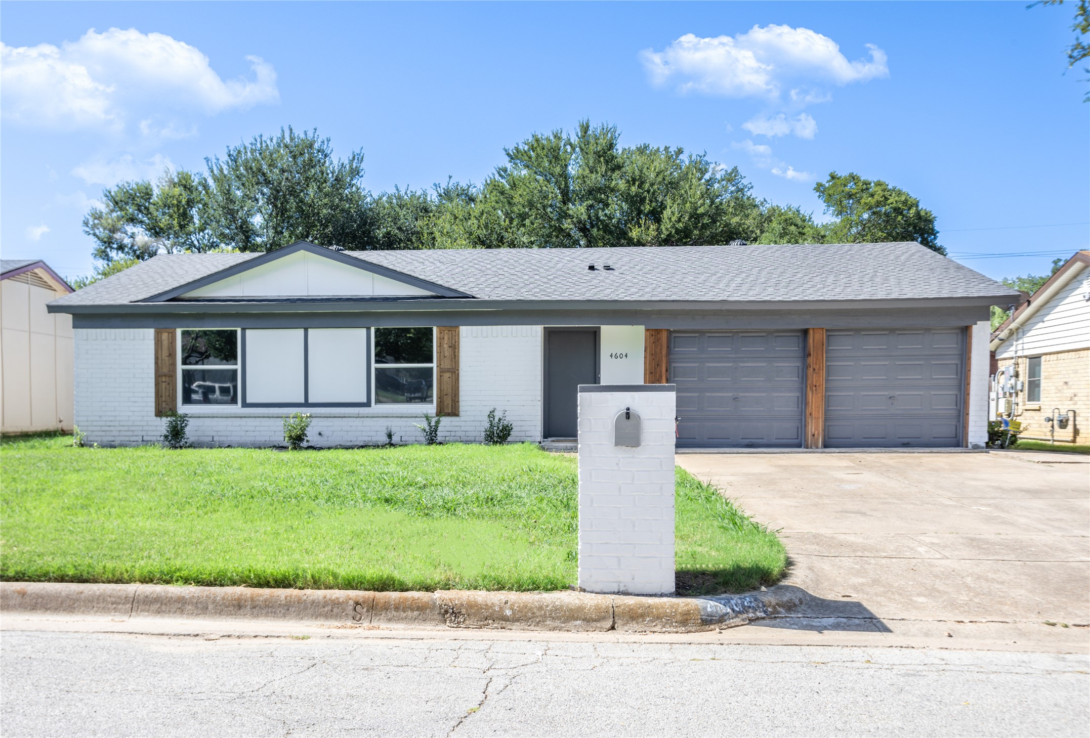 4604 Parkwood Drive Forest Hill TX 76140