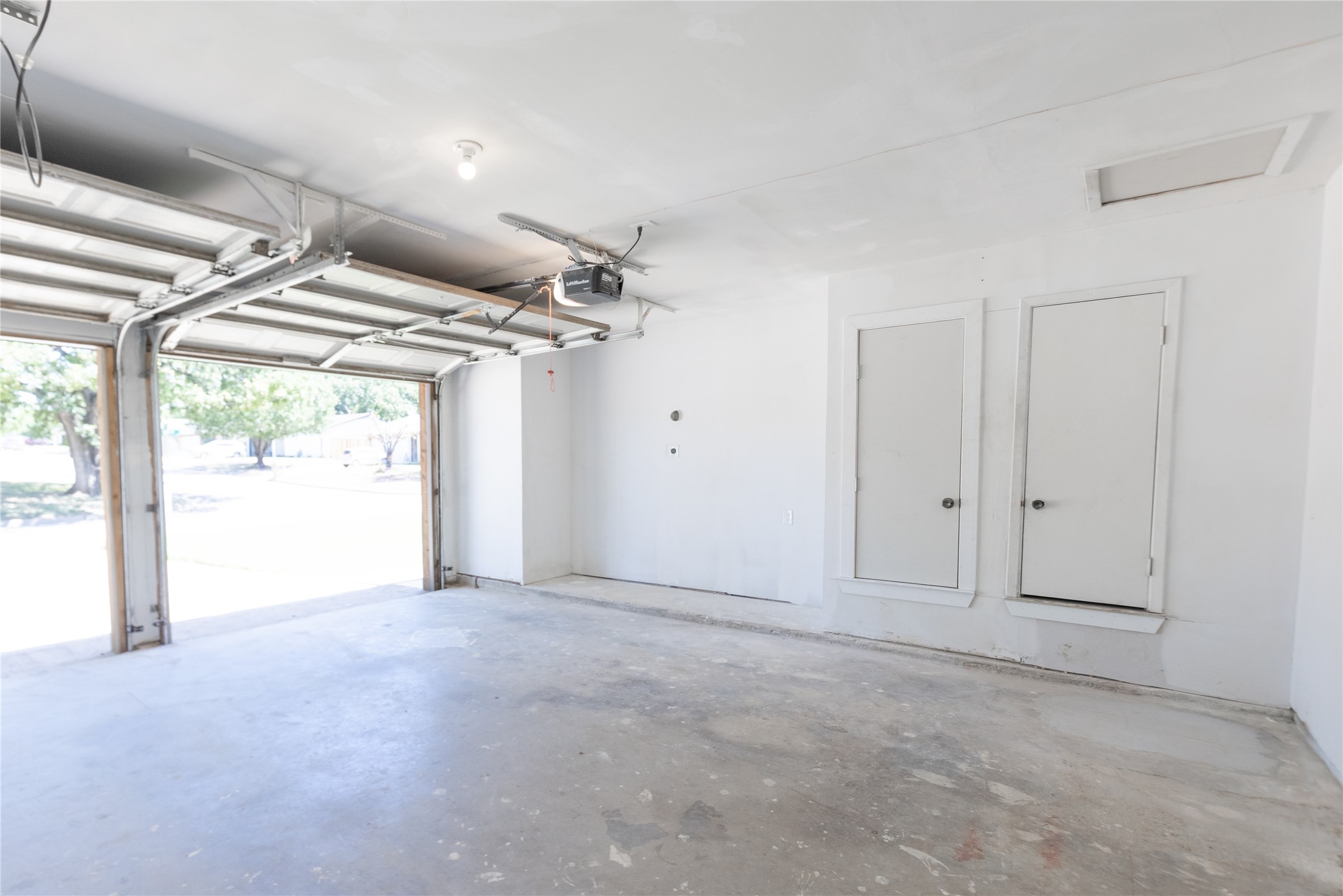 4604 Parkwood Drive Forest Hill TX 76140