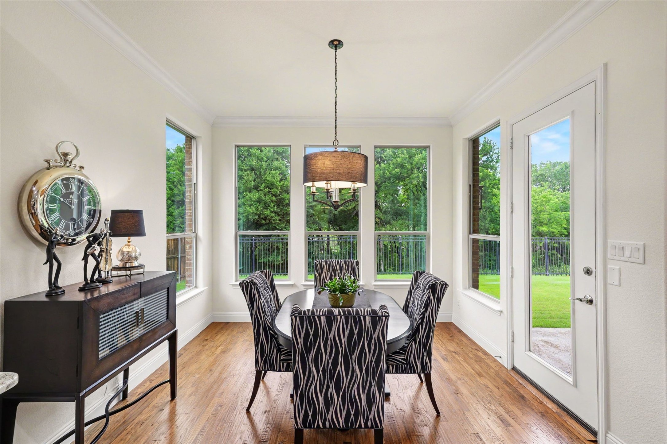 1241 Blue Lake Boulevard Arlington TX 76005