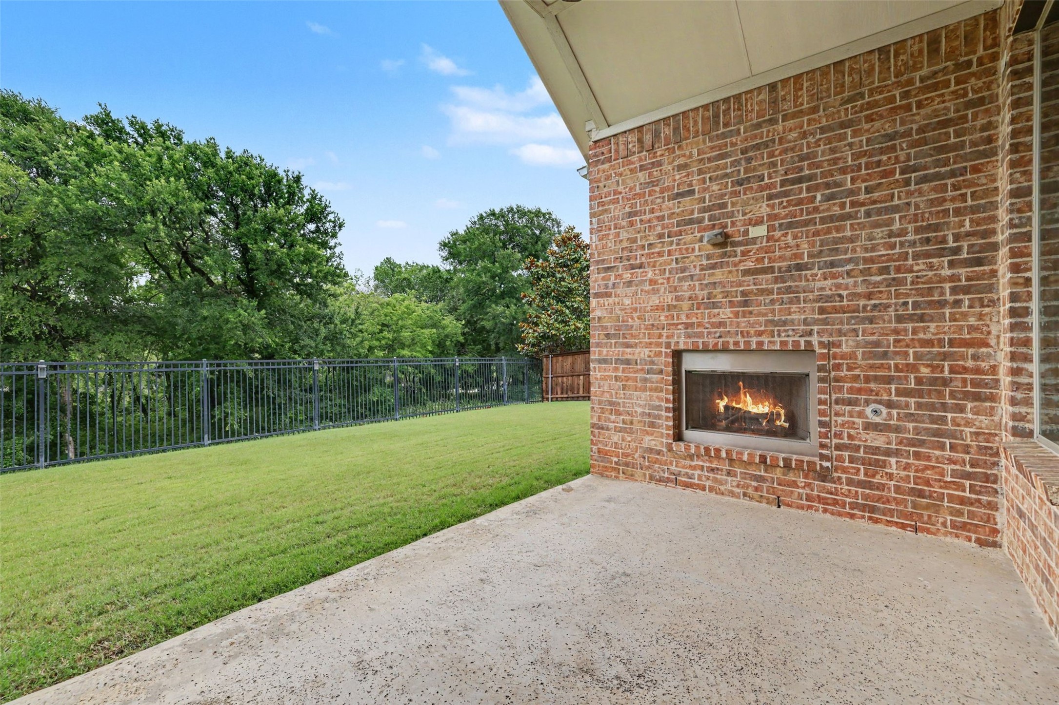 1241 Blue Lake Boulevard Arlington TX 76005