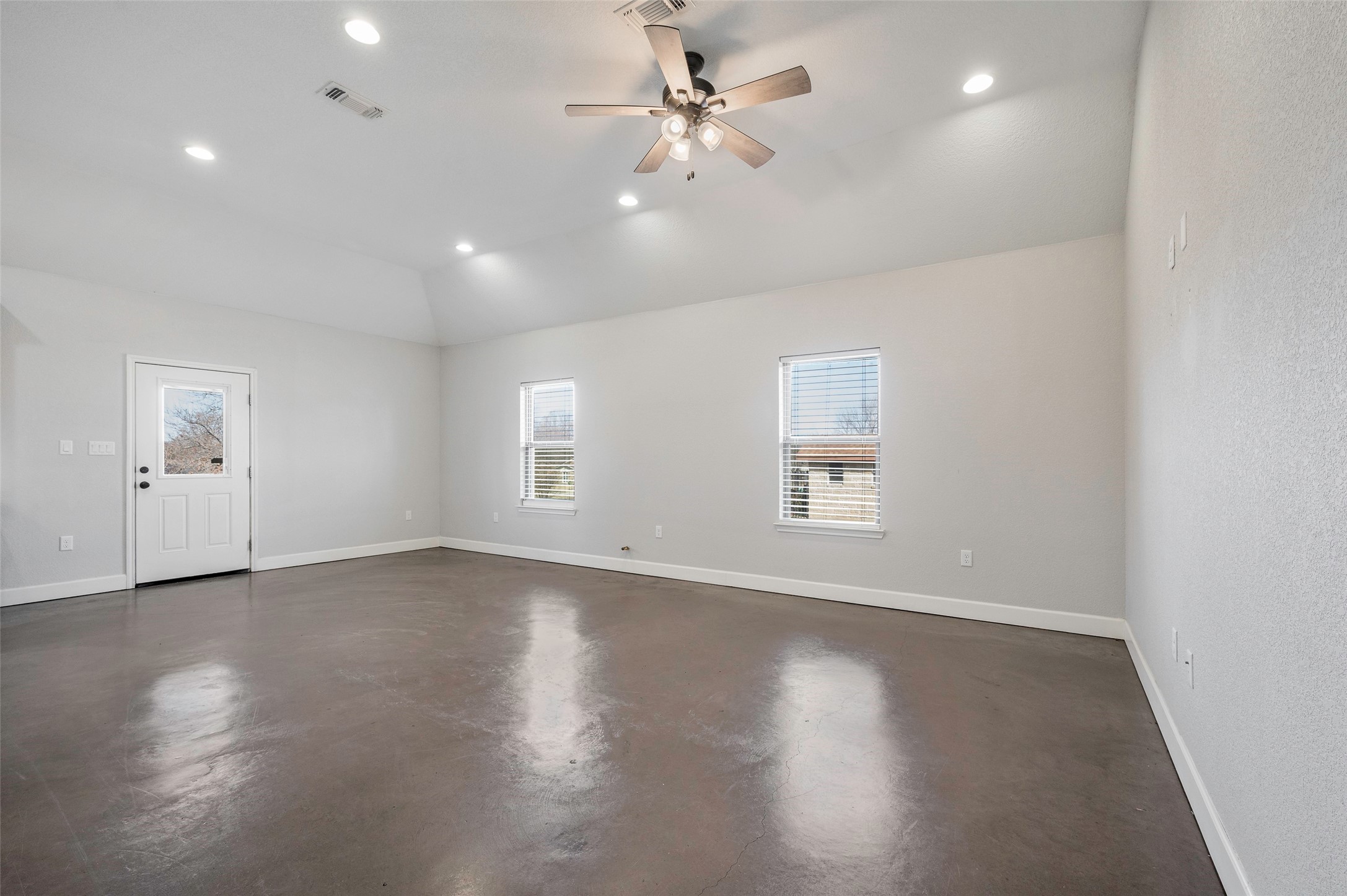 1021 N Maple Street Muenster TX 76252