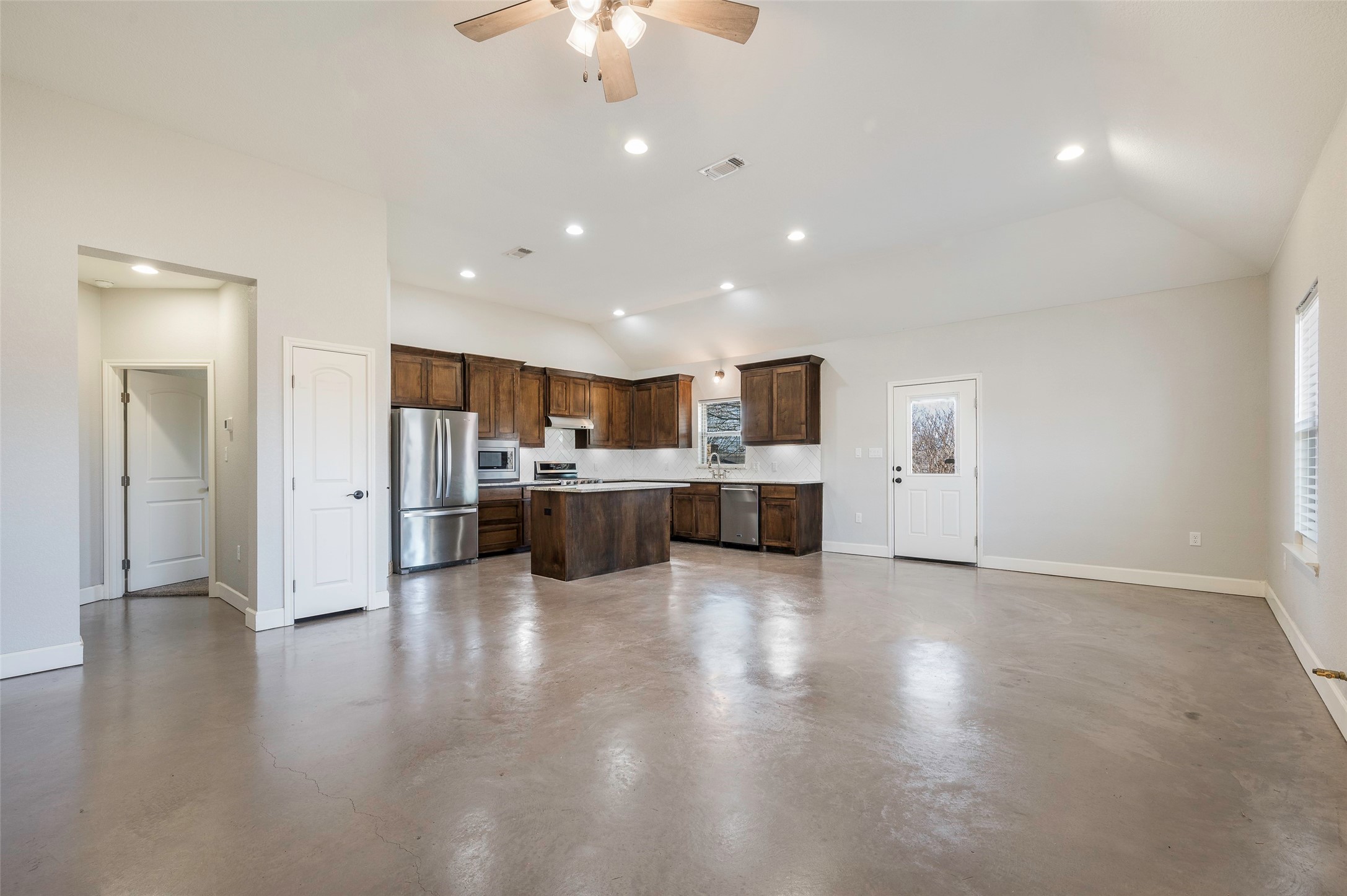 1021 N Maple Street Muenster TX 76252