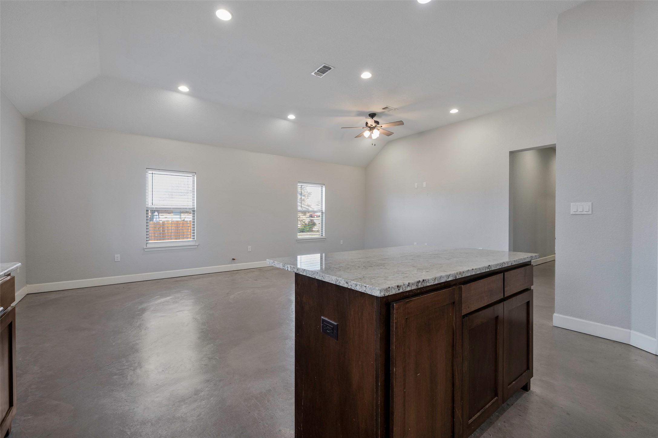 1021 N Maple Street Muenster TX 76252