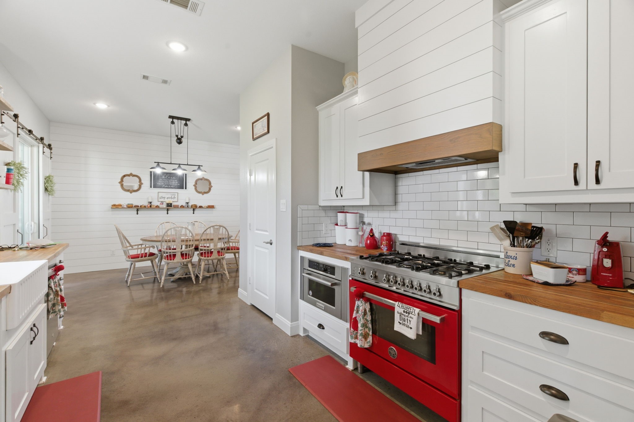 300 Mockingbird Lane Springtown TX 76082
