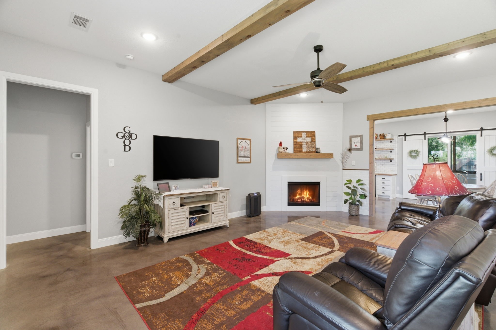 300 Mockingbird Lane Springtown TX 76082