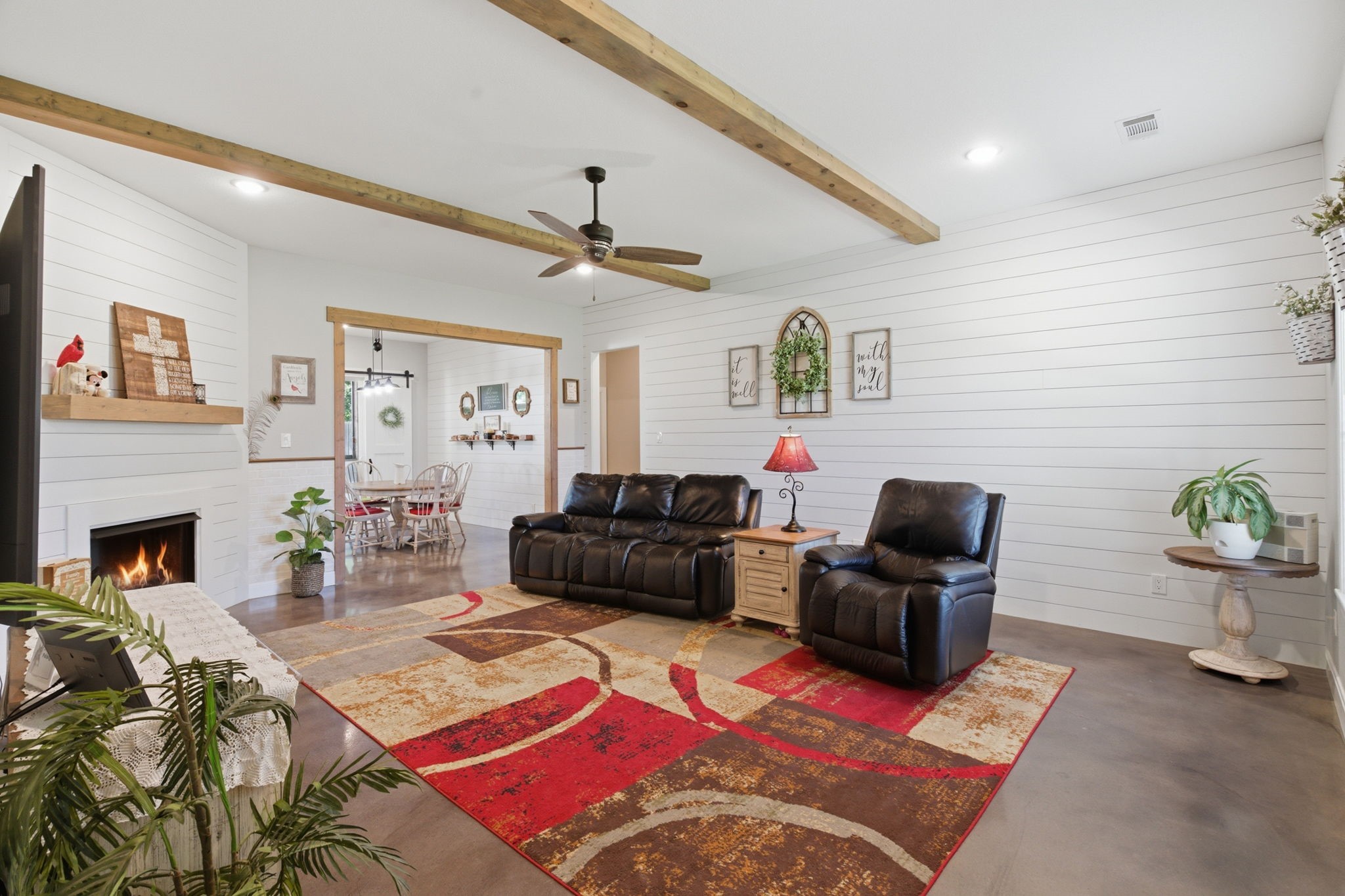 300 Mockingbird Lane Springtown TX 76082
