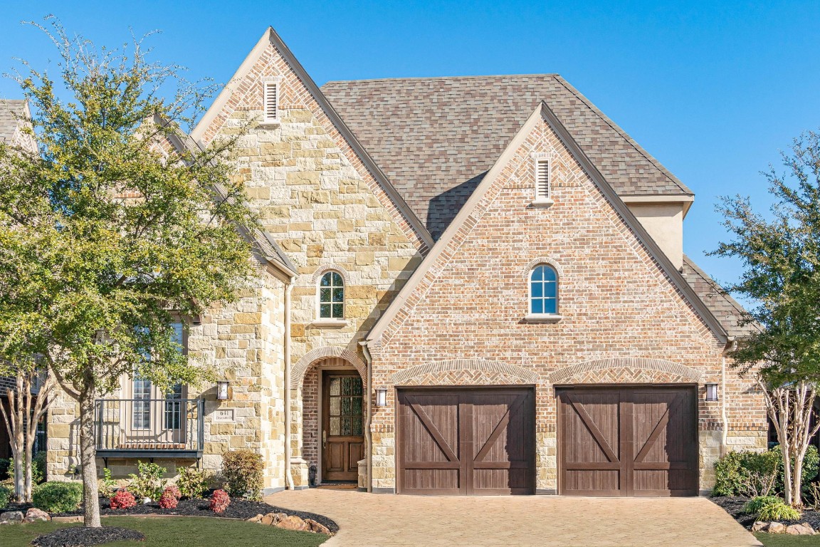 641 Clearwater Drive Irving TX 75039